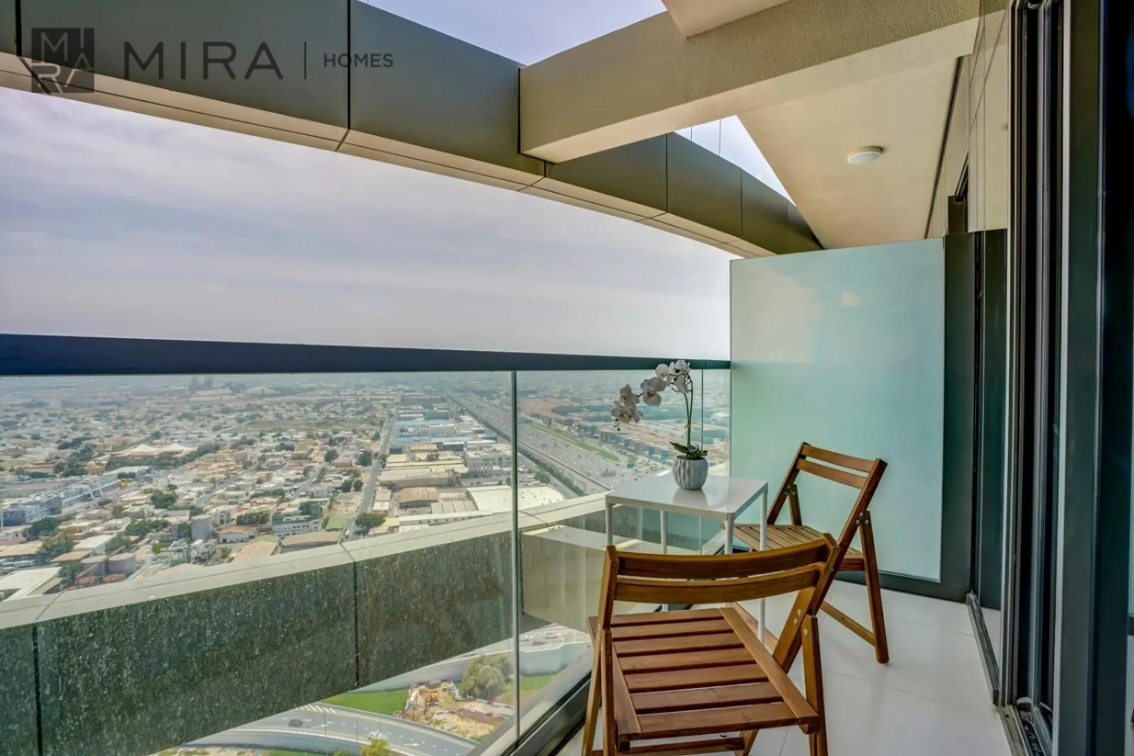 Mira Holiday Homes - Fully Furnished Studio In Business Bay Dubaï